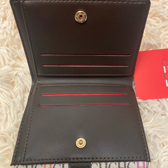 Carolina Herrera ID Wallet – Luxury Designer Card Holder mini travel wallet - Picture 5 of 10